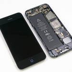 Rozebraný iPhone 5