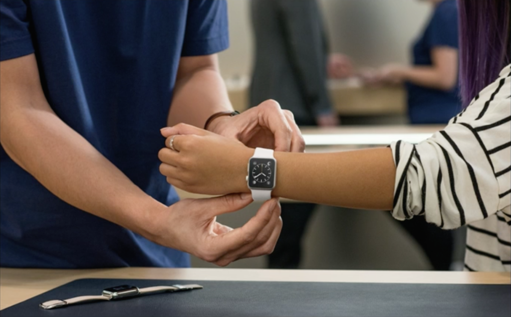 Apple Watch v Apple Store