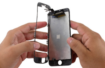 Rozebrání vrstvy 3D Touch displeje u iPhonu 6s