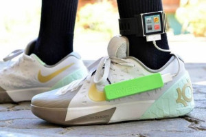 The-iPhone-charging-shoes