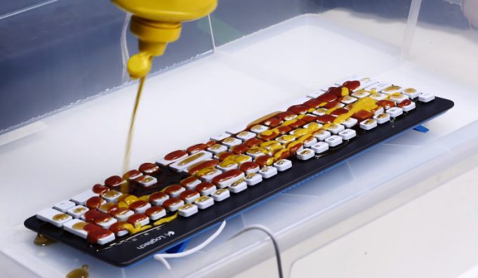 Opravdu pečlivý test omyvatelné klávesnice od Logitech