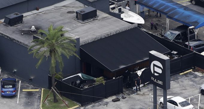 WWDC 2016 – Tim Cook na keynote vyzval publikum, aby drželi minutu ticha obětem střelby v Orlandu