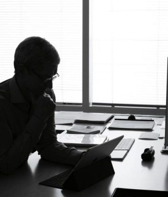 Změní Apple radikálně iPhone a iPad v roce 2017?