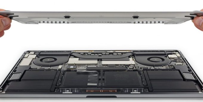 Průzkum mezi majiteli MacBooků Pro odhalil velké problémy s životností baterie