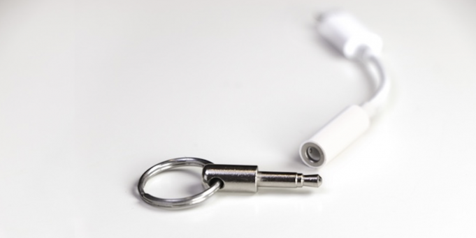 Dongle Dangler – klíčenka, díky které neztratíte redukci pro 3,5 mm jack