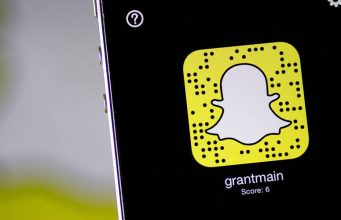 V aplikaci Snapchat je nyní k dispozici spousta nových samolepek