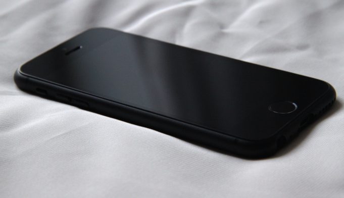 Udělejte si z iPhonu 5s malý iPhone 7 pomocí této sady