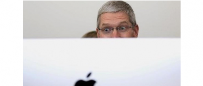 Tim Cook sice vydělal 8,75 milionů dolarů minulý rok, ale společnost nesplnila své cíle