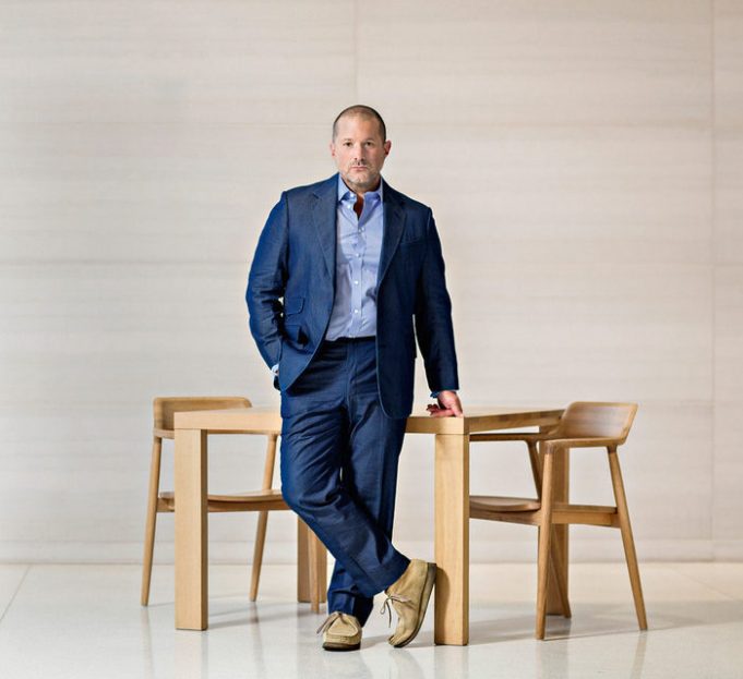 Johny Ive oslavuje 50. narozeniny