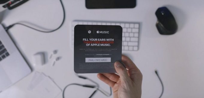 Sluchátka BeatsX budou obsahovat i kupón na 3 měsíce zdarma Apple Music