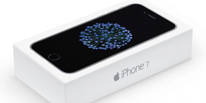 Warren Buffett: Nižší prodeje iPhonů jsou v pořádku