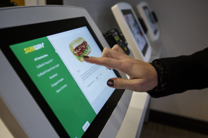 Prodejce baget Subway začal podporovat Apple Pay!