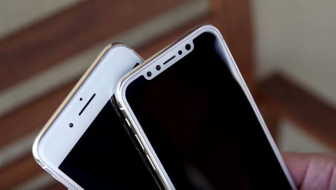 Budoucí iPhone 7s může být tlustší kvůli novému zadnímu sklu!