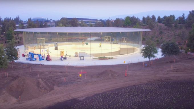 Exkluzivní záběry nově budované centrály Apple Park