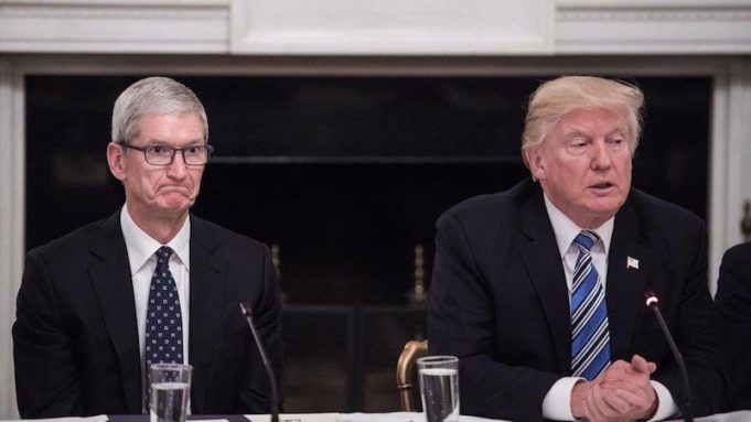 Apple zaměstnává přes 250 zaměstnanců, kteří se nelegálně přistěhovali do Ameriky