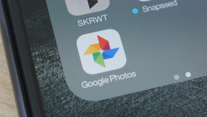 V aplikaci Google Fotky můžete nyní sdílet fotografie v soukromé konverzaci