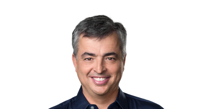 Eddy Cue nesouhlasí s tím, že by Apple zpomalil inovace