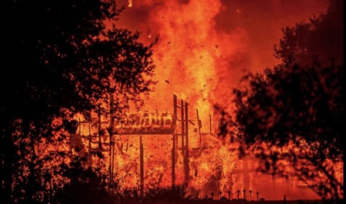 Apple dává 1 milion dolarů na podporu pomoci požáru v severní Kalifornii