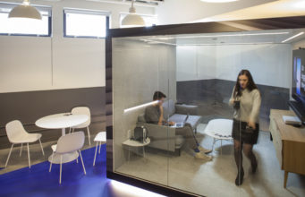 Samsung chystá zákaznické centrum podobné jako Genius Bar firmy Apple