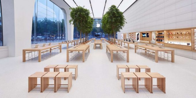 Apple pracuje 24/7 na Apple Storu v centru Brooklynu