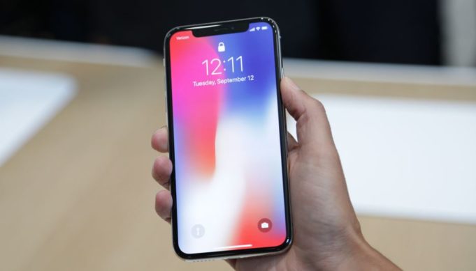 iPhone X je k zakoupení v dalších 13 zemích