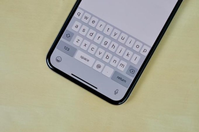 Apple nabízí dočasné řešení jak opravit chybu autokorekce v iOS 11