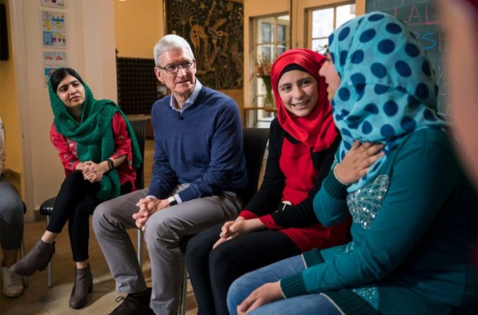 Apple oznamuje partnerství s malalským fondem na podporu vzdělávání dívek