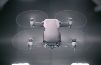 DJI oficiálně představil nový dron „Mavic Air“