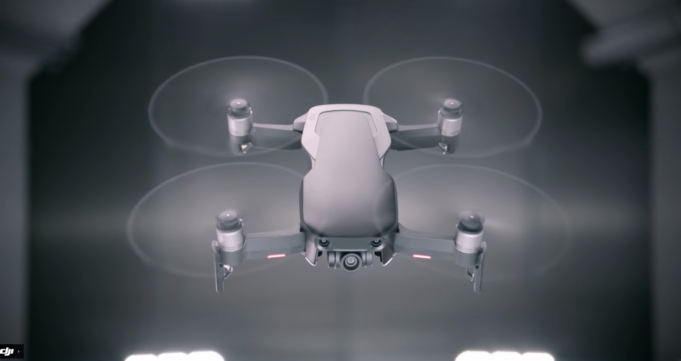 DJI oficiálně představil nový dron „Mavic Air“