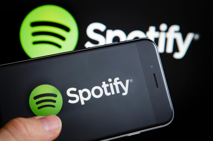 Společnost Spotify podala antimonopolní stížnost na Apple