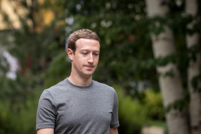 Mark Zuckerberg přišel za den o 5,1 miliardy dolarů