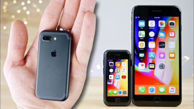 Podívejte se na tento úžasný mini iPhone!