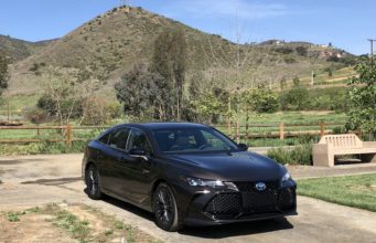 Toyota od ledna podporuje CarPlay. Co pro nadšence automobilů a Applu chystá?