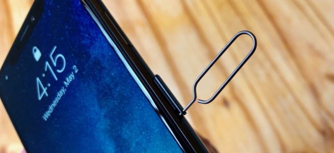 Návod – Jak vyndat SIM kartu z iPhone