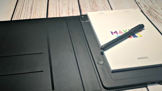 Apple prodává chytrý blok Wacom Bambii Folio pro iPad