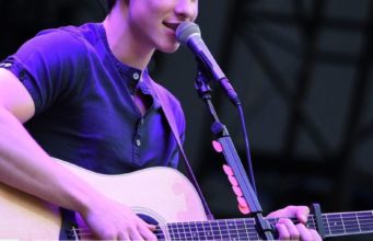 Album interpreta Shawn Mendes si na Apple Music poslechla 1 miliarda lidí