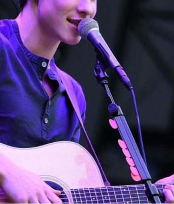 Album interpreta Shawn Mendes si na Apple Music poslechla 1 miliarda lidí