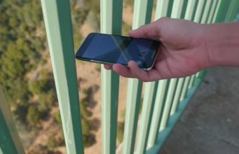 Test – iPhone X a 304 metrů vysoký most