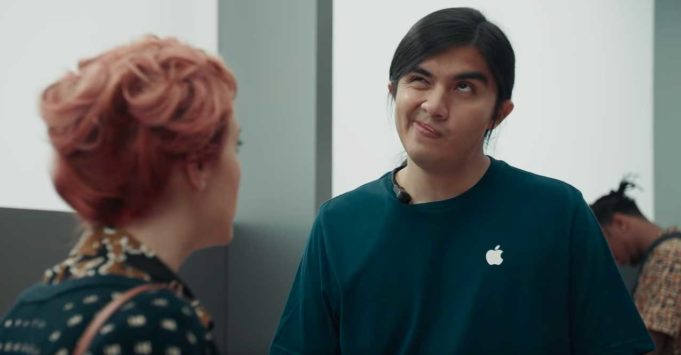 Samsung ukázal opět hloupou reklamu s iPhonem v hlavní roli