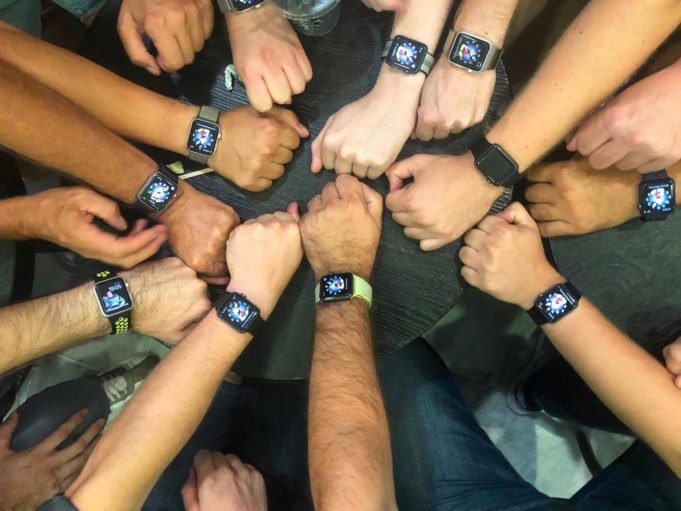 Burza Apple řemínků a příslušenství