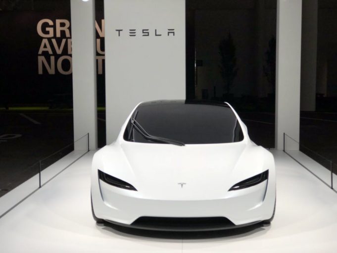 TeslaNovinky.cz – Jak bude vypadat nová Tesla Roadster?