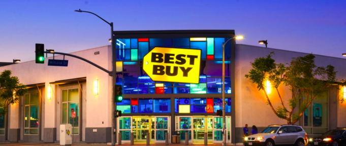 Zloději ukradli z prodejny Best Buy v Peronii zařízení Apple za zhruba 150 000 dolarů