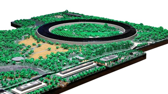 Apple Park složený z LEGA 85 000 kusů kostek