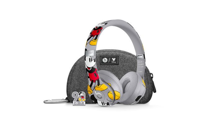 Apple představil limitovanou edici Mickey Mouse Beats Solo 3