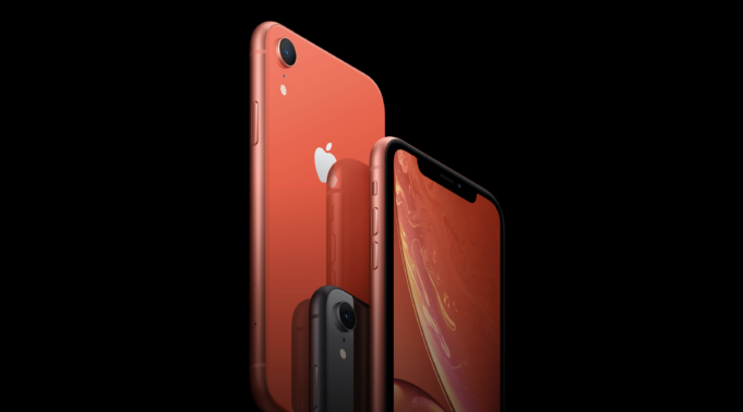 Prodej iPhone Xr je oficiálně zahájen, zařízení jsou dostupná již po celém světě