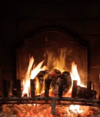 Podívejte se na nejlepší aplikace pro scény praskajícího krbu pro Apple TV