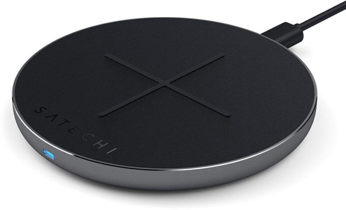 Společnost Satechi představila novou nabíječku pro bezdrátové nabíjení iPhonu
