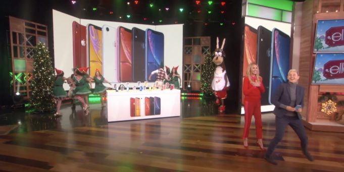 Apple daroval celému publiku na Ellen Show iPhone XR