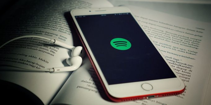 EU bude vyšetřovat Apple kvůli obvinění od Spotify