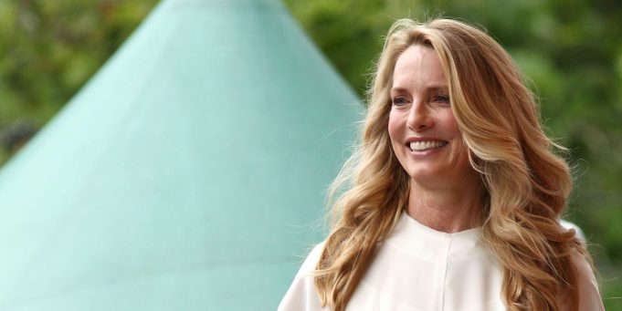 Rozhovor – Laurene Powell Jobs nabádá média k opatrnosti v návaznosti na útoky Trumpa